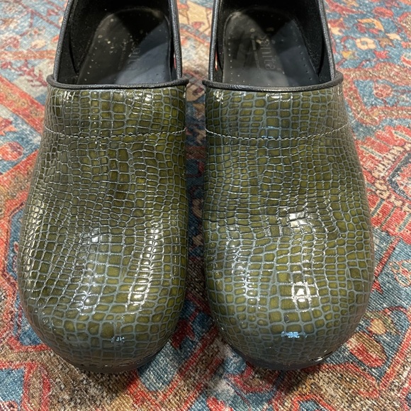 Sanita, Size 40, Moss Green, Alligator print, Shinny, Clogs, Great condition. - Picture 2 of 5